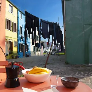 Casa Arancione A , Burano Italie